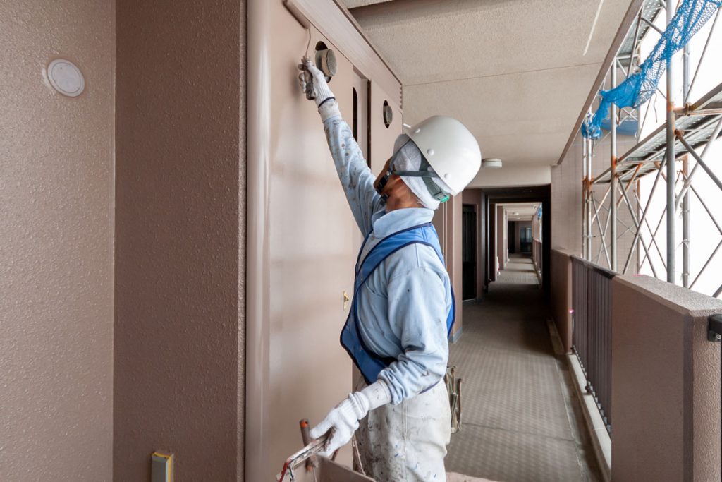 足場・塗装・防水・空調・修繕・タイル